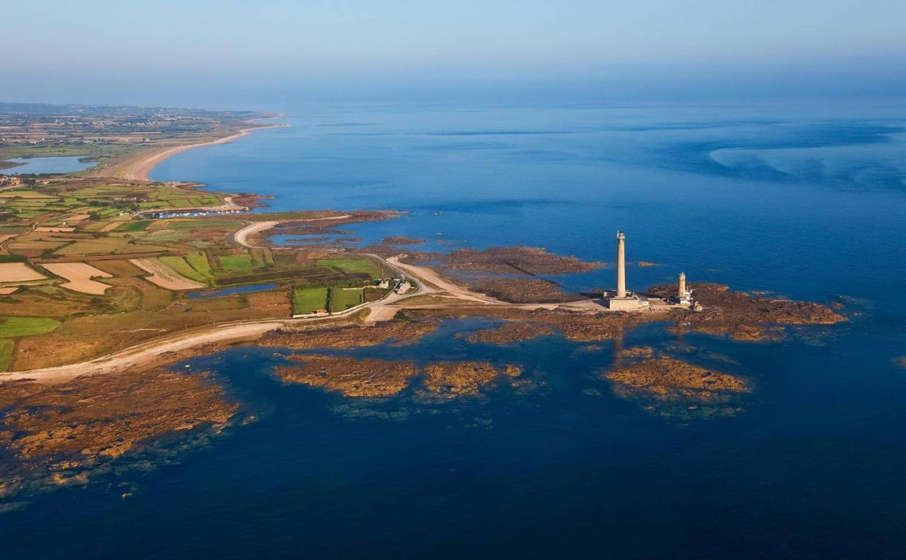 Quettehou Maison Normande Proche De La Mer Et Des Lieux Touristiques מראה חיצוני תמונה